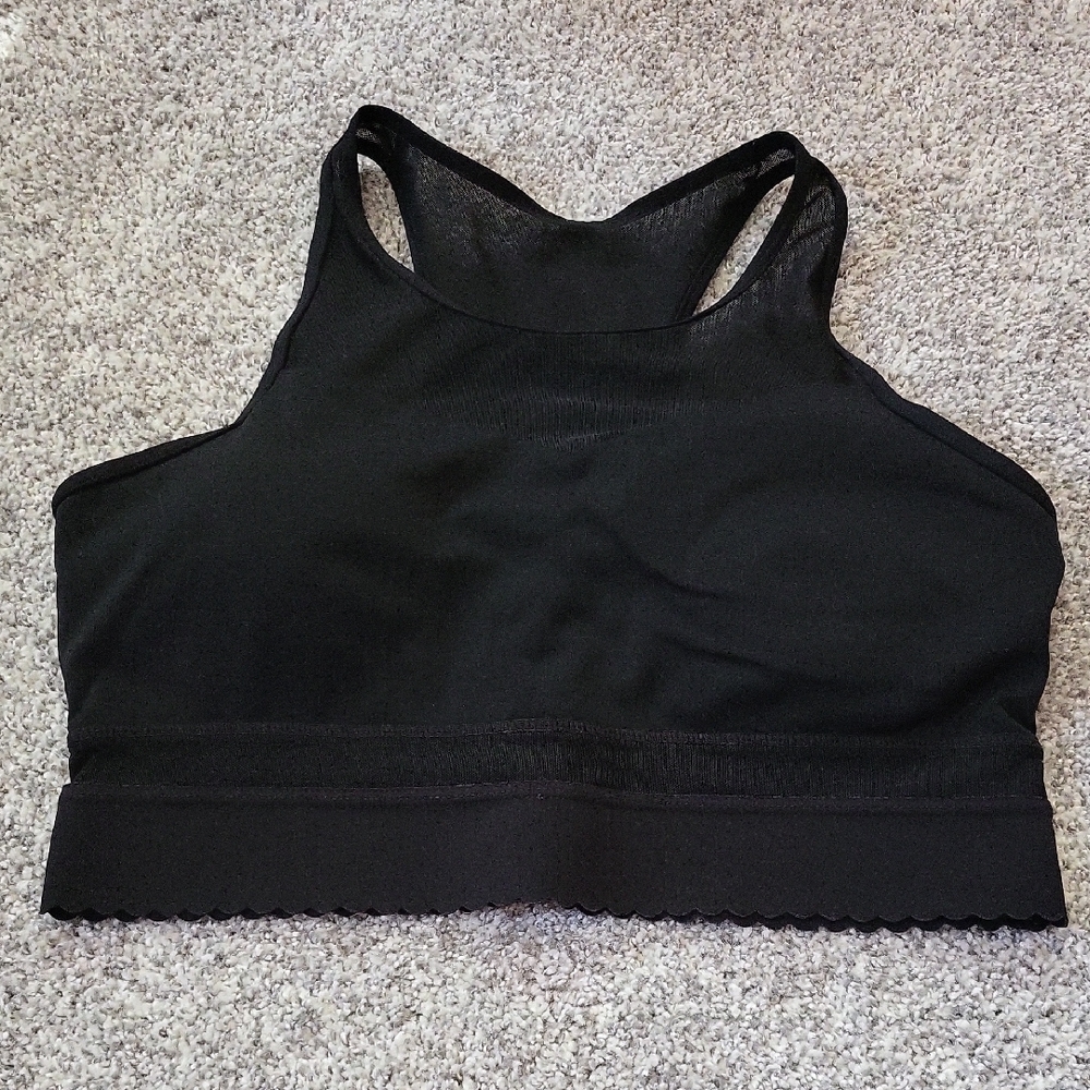 ZYIA Black Seamless Sports Bra with Racerback